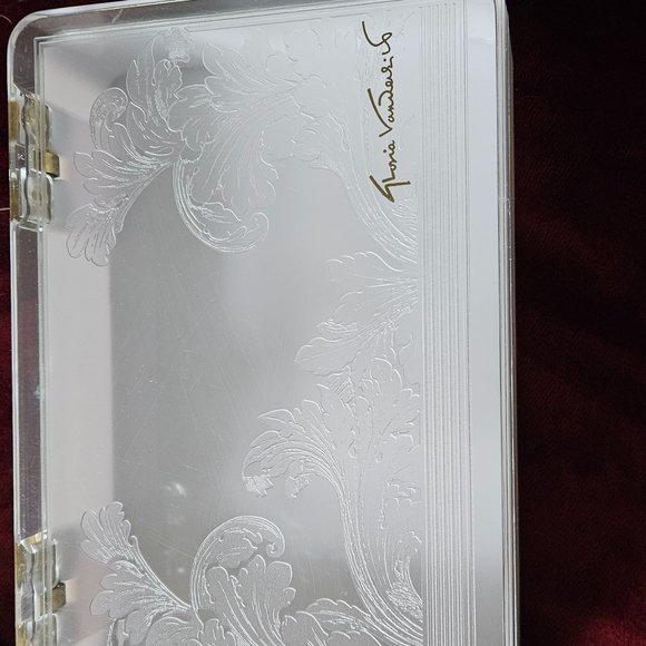 vintage Gloria Vanderbilt hinged embossed plastic vanity box! - Picture 6 of 8